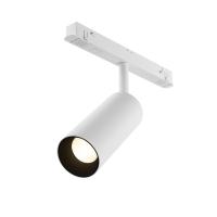 RENDER_TR032-4-12WTW-M-DSZ-W_on_w_standard
