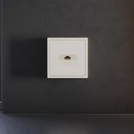 Render_image_front_VLS001313_w_standard